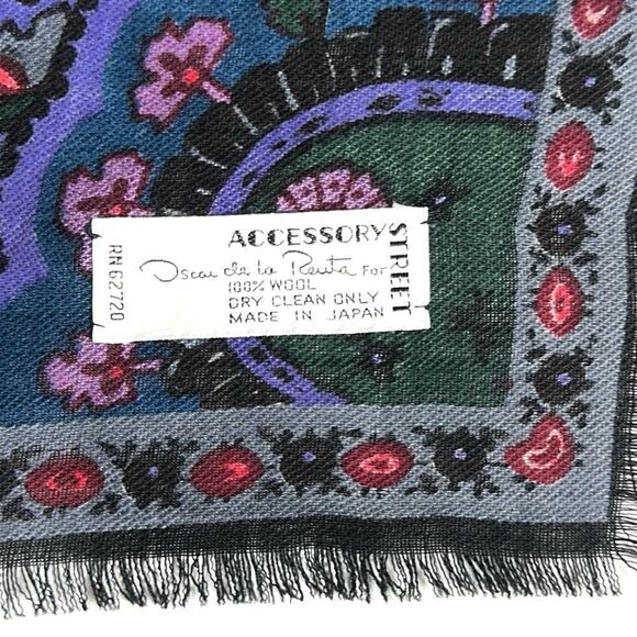 Vintage Oscar de la Renta Large Wool Square Scarf Shawl Dark Blue Paisley Japan - Picture 7 of 8